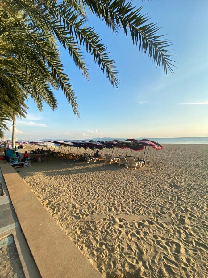Aeras Jomtien By Cherry Aparthotel Exterior photo